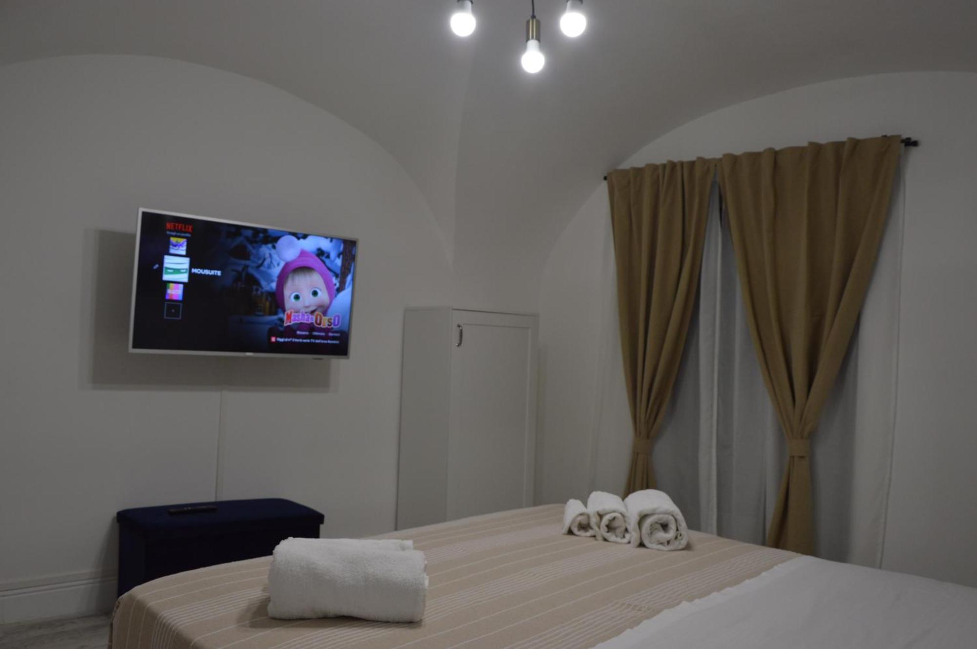 Mousuite Катания Экстерьер фото